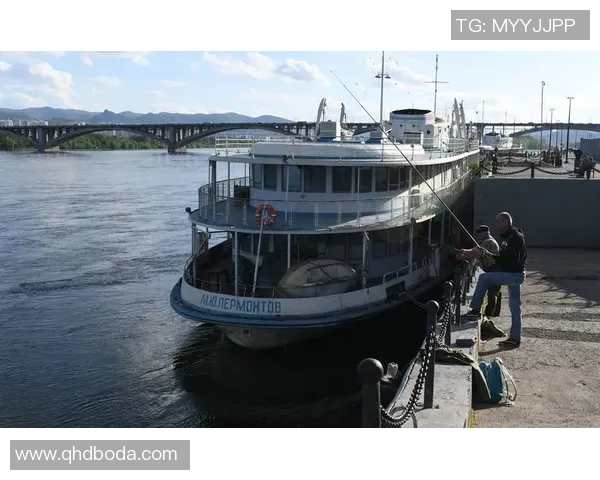 乌拉尔与克拉斯诺亚尔斯克的激烈对决揭示了球队实力与战术的较量